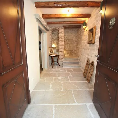 Casa Arancin דירה *